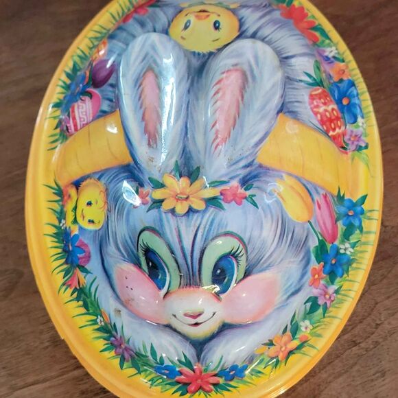 Vintage 3D 9" Easter Bunny Plastic Bowl with Lid Tulips Spring READ - Picture 4 of 8